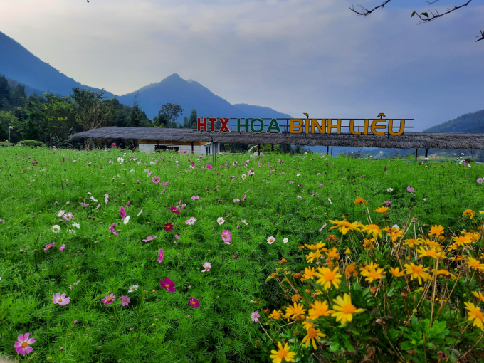 HTX Hoa Bình Liêu (xã Hoành Mô) đã trở thành điểm đến thu hút khách du lịch. Ảnh: Nguyễn Thành