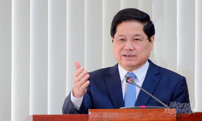Thứ trưởng Lê Quốc Doanh tổng kết và chỉ đạo Hội nghị công tác Ban CPO Nông nghiệp năm 2021. Ảnh: Bảo Thắng.