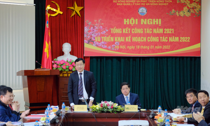 Ông Lê Văn Hiến (đứng), Trưởng Ban CPO Nông nghiệp phát biểu tại hội nghị ngày 18/1. Ảnh: Bảo Thắng.