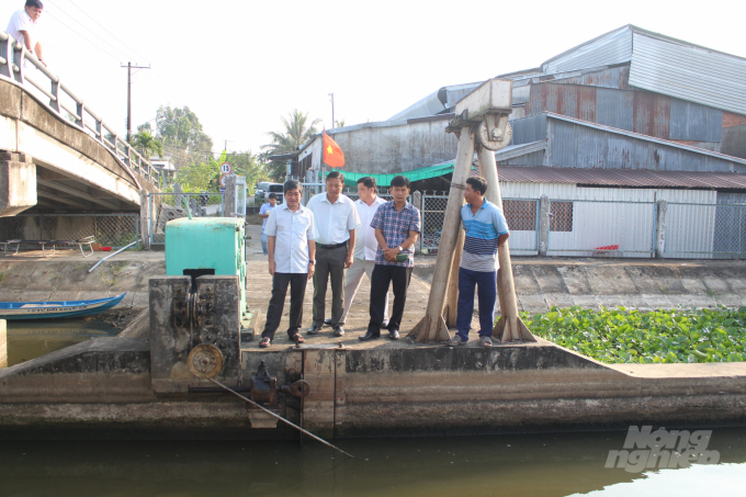 TX Ngã Năm đã chủ động theo dõi chặt chẽ công tác phòng, chống hạn, mặn xâm nhập. Ảnh: Trọng Linh.