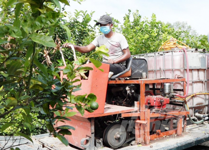 Machines are used in all stage of lemon production. Photo: Minh Sang.