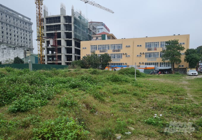Chỉ riêng lô đất tại phường Quán Bàu đã vượt xa giá trị dự án BT, thế nhưng Thanh Thành Đạt lại được đối ứng thêm gần 17.000 m2 đất vàng tại phường Hưng Bình. Ảnh: Việt Khánh.
