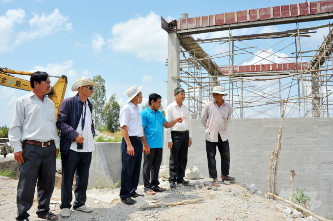 Solid infrastructure for many cooperatives in the Mekong Delta have receceived investment within VnSAT Project to produce rice sustainably and adaptively to climate change. Photo: Van Vu.