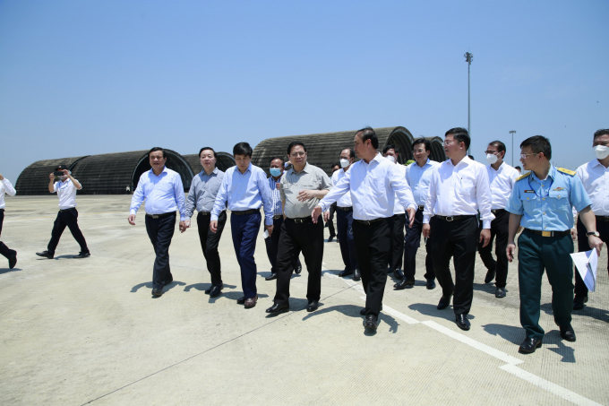 Thủ tướng Chính phủ Phạm Minh Chính kiểm tra một số dự án phát triển kinh tế trong chuyến công tác tại tỉnh Quảng Nam. Ảnh: L.K.