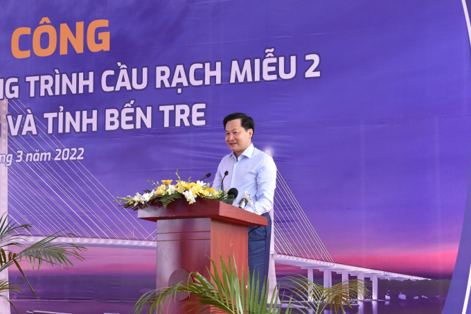 Phó Thủ tướng Chính phủ Lê Minh Khái phát biểu chỉ đạo tại buổi lễ khởi công cầu Rạch Miễu 2. Ảnh: Minh Đảm.