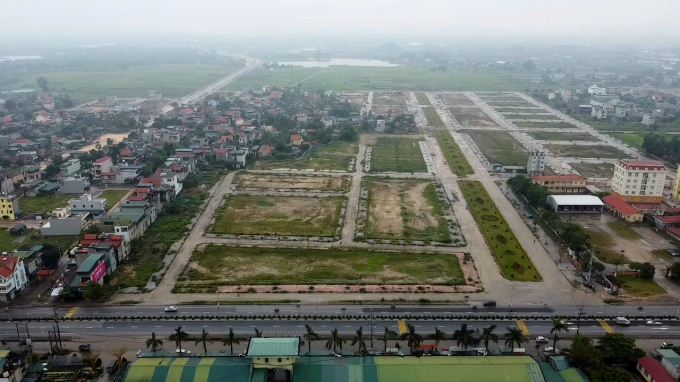 Dự án Khu đô thị mới Trung tâm phường Yên Thanh, TP Uông Bí sau hơn chục năm vẫn chưa hoàn thiện hạ tầng.