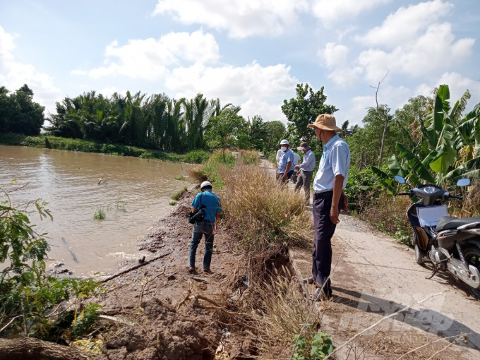 UBND tỉnh Sóc Trăng vừa công bố tình trạng sạt lở nguy hiểm trên địa bàn huyện Cù Lao Dung. Ảnh: Trọng Linh.