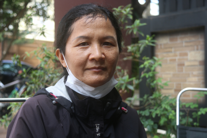 Bà Nguyễn Hà (ngụ xã Hòa Thắng, TP Buôn Ma Thuột), một hộ dân liên kết nuôi gà với Japfa Việt Nam mong muốn giữa người dân và Công ty sẽ sớm tìm được tiếng nói chung để tiếp tục hợp tác. Ảnh: Quang Yên.