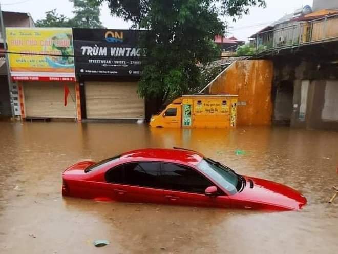 Nhiều khu vực trên địa bàn tỉnh Lạng Sơn bị ngập sâu do mưa lớn những ngày qua. Ảnh: NNVN.