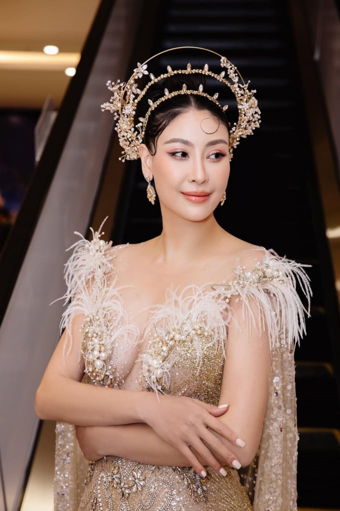 Hoa hậu Hà Kiều Anh tuổi 46.