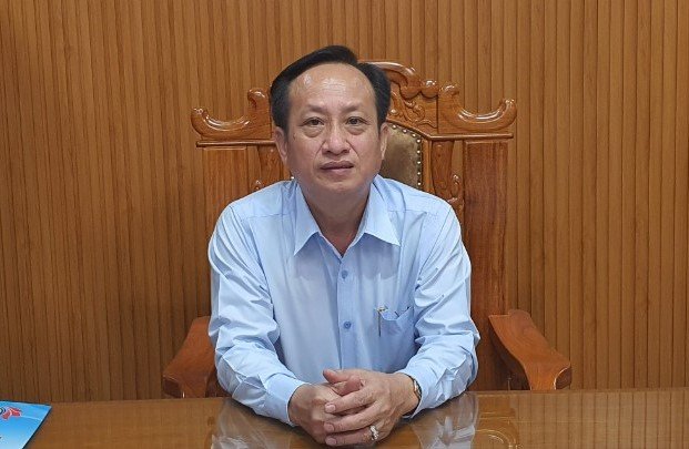 Ông Phạm Văn Thiều, Chủ tịch UBND tỉnh Bạc Liêu trao đổi với PV Báo NNVN. Ảnh: Trọng Linh.