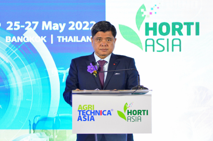Deputy Minister of Agriculture and Rural Development Tran Thanh Nam speaks at Agritechnica Asia & Horti Asia 2022 in Bangkok, Thailand.