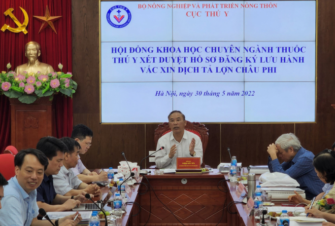 Deputy Minister of Agriculture and Rural Development Phung Duc Tien delivered the directive speech. Photo: Quang Dung.