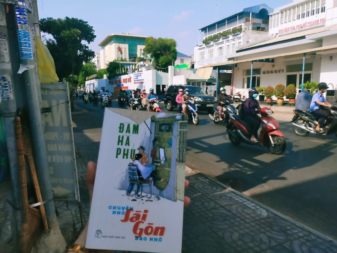 Sách 'Chuyện nhỏ Sài Gòn bao nhớ' do NXB Trẻ phát hành. Ảnh: N. L.