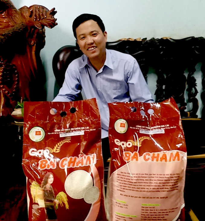 Riêng đối với sản phẩm gạo Ba Chăm Gia Lai, Vân Anh rất có niềm tin rằng ngay vụ lúa tháng 11 năm nay ở Gia Lai, Medifood có thể ký hợp tác và nhập ngay sau khi lên tham quan quy trình canh tác. Ảnh: Lê Thiên Thịnh.