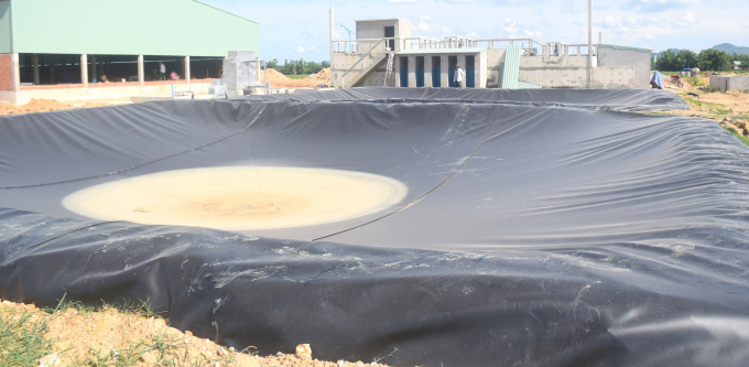 Bể biogas của cơ sở giết mổ động vật tập trung tại xã Nhơn An (thị xã An Nhơn, Bình Định). Ảnh: Đ.T.