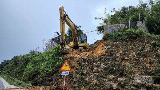 Hiện trạng trước khi Công ty Cổ phần Pusamcap Lai Châu cố ý mở đường thi công gây nguy hiểm cho các phương tiện lưu thông trên quốc lộ 4D. Ảnh: H.Đ