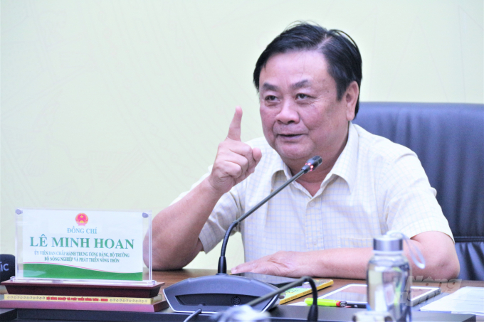 Bộ trưởng Lê Minh Hoan cho rằng không chỉ cần hồi sinh hệ thống khuyến nông mà phải tiếp cận khuyến nông với một tư duy mới. Ảnh: Phạm Hiếu.