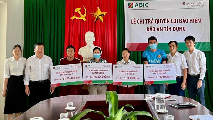 Agribank Chi nhánh Thanh Hóa phối hợp với ABIC Thanh Hóa luôn đảm bảo kịp thời chi trả quyền lợi bảo hiểm cho khách hàng khi gặp rủi ro.