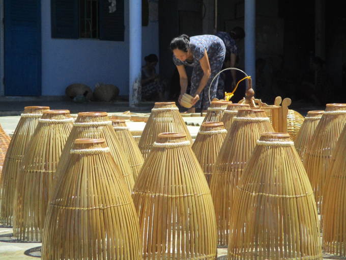 Việt Nam có khoảng gần 900 làng nghề mây tre đan. Ảnh: L.K.