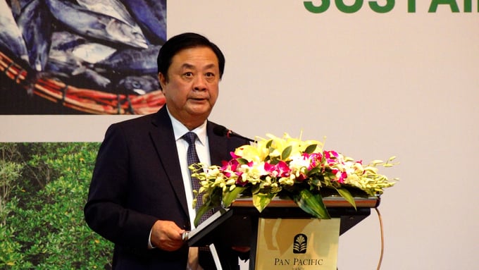 Bộ trưởng Bộ NN-PTNT Lê Minh Hoan tại Hội thảo Đối thoại chính sách cấp cao về “Hợp tác Quản lý Bền vững Tài nguyên Thiên nhiên trong bối cảnh biến đổi khí hậu”. Ảnh: Linh Linh.