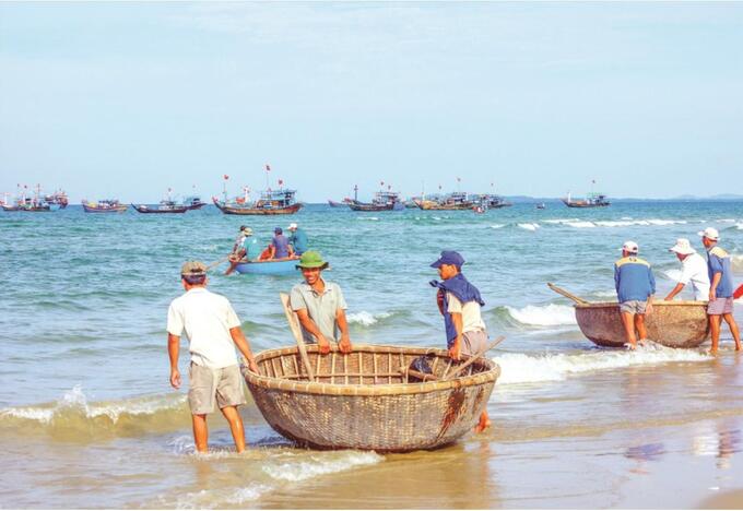 Mô hình đồng quản lý tăng cường sinh kế cho ngư dân. Ảnh: Tienphong.