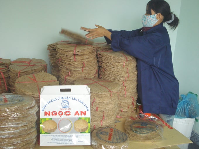 Bánh tráng nước dừa được sản xuất tại HTX Nông nghiệp Ngọc An (thị xã Hoài Nhơn, Bình Định). Ảnh: V.Đ.T.