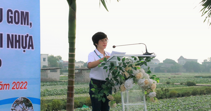 Bà Nguyễn Giang Thu - Phó Vụ trưởng - Vụ Khoa học CN và MT phát biểu khai mạc Lễ mít ting. Ảnh: Hoàng Giang.