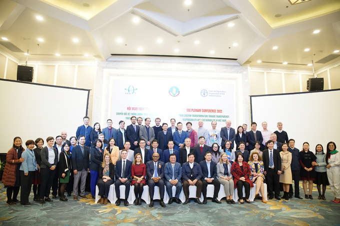 At the 2022 International Support Program (ISG) Plenary Conference taking place in Hanoi recently, experts Domestically and internationally, experts have exchanged and shared experiences to assist Vietnam in realizing the goals in the National Action Plan to transform the food system towards transparency, responsibility and sustainability.