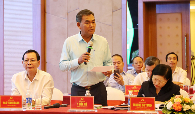 'Dak Lak has a lot of potentials to develop green and sustainable ago-forestry economy associated with forest management and protection, but there are still many difficulties and obstacles,' said Mr. Y Bier Nie, Deputy Secretary of Dak Lak Provincial Party Committee. Photo: Quang Yen.