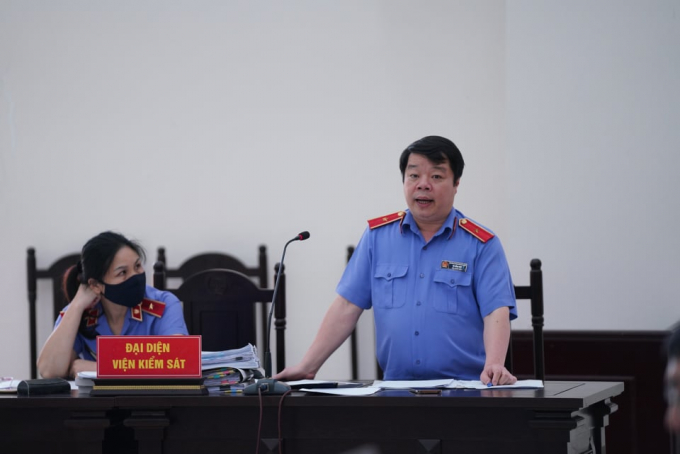 Đại diện viện kiểm sát nhân dân cấp cao tại Hà Nội, trình bày bác toàn bộ kháng cáo, đề nghị trả tiền thay cho Trịnh Xuân Thanh.
