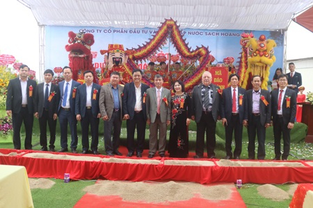 Công ty nước sạch Hoàng Kim tổ chức lễ khởi công 'chui' nhà máy xử lý nước sạch xã Hải Minh vào ngày 15/12/2019, với sự tham dự của nhiều lãnh đạo các sở ngành tỉnh Nam Định. Ảnh:haihau.namdinh.gov.vn