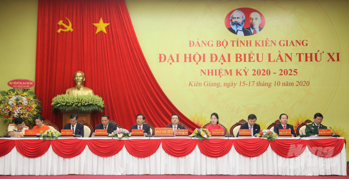 Đại hội Đại biểu Đảng bộ tỉnh Kiên Giang lần thức XI, được tổ chức từ ngày 15-17/10, có 342 đại biểu, đại diện cho gần 60 ngàn đảng viên trên toàn tỉnh về dự. Ảnh: Trung Chánh.