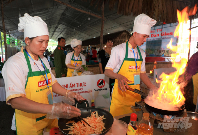 Trong khuôn khổ giải, có nhiều hoạt động diễn ra như hội chợ thương mại công nghiệp, ngày hội trái cây, hội thi bánh dân gian, lễ trồng cây, hội thi đầu bếp chuyên nghiệp ĐBSCL với chủ đề 'Hương sắc Hậu Giang'. Ảnh: BTC.