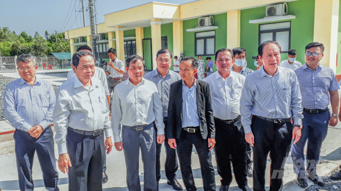 Nhà máy điện mặt trời đầu tiên của tỉnh Hậu Giang đã chính thức khánh thành, với sự tham dự của lãnh đạo các cơ quan ban ngành Trung ương và chính quyền địa phương. Ảnh: Văn Vũ.