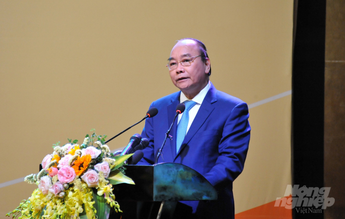 Thủ tướng Nguyễn Xuân Phúc phát biểu kết luận Hội nghị lần thứ 3 về Nghị quyết 120 phát triển bền vững vùng ĐBSCL diễn ra tại TP Cần Thơ, sáng 13/3. Ảnh: Hoàng Vũ.