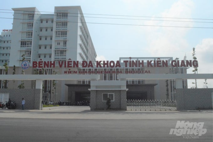Bệnh viện đa khoa tỉnh Kiên Giang cơ sở mới chính thức đi vào hoạt động, tại số 13 đường Nam Kỳ Khởi Nghĩa, khu đô thị Phú Cường, phường An Hòa, thành phố Rạch Giá, từ sau 17 giờ ngày 9/5/2021. Ảnh: Trung Chánh.