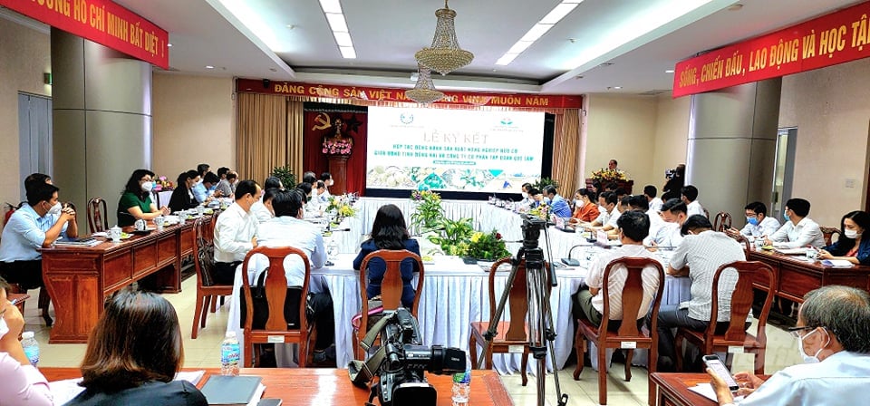 Lễ ký kết hợp tác giữa UBND tỉnh Đồng Nai và Công ty CP Tập đoàn Quế Lâm. Ảnh: Minh Sáng.