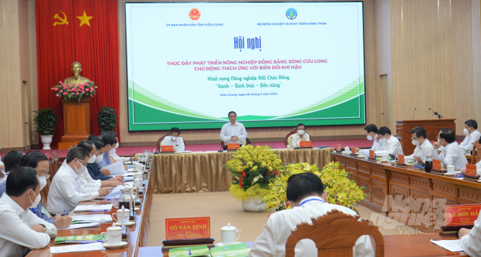 Prime Minister Pham Minh Chinh delivered a speech at the conference. Photo: Trung Chanh.