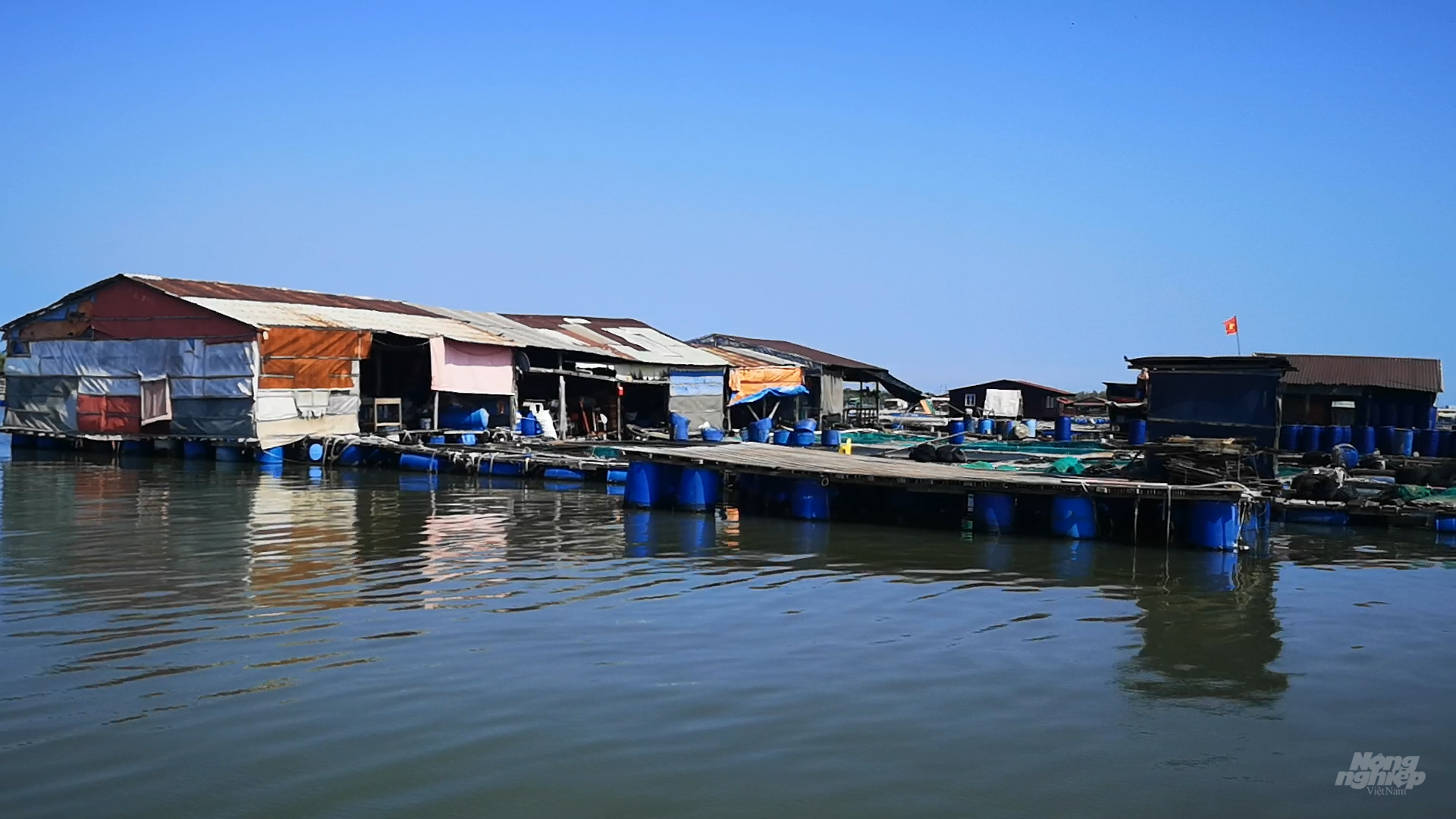 Đến đầu năm 2022, thành phố đã thực hiện xong việc giải tỏa các bè trên sông Dinh, tại phường Rạch Dừa và trả lại mặt nước. Ảnh: Minh Sáng.