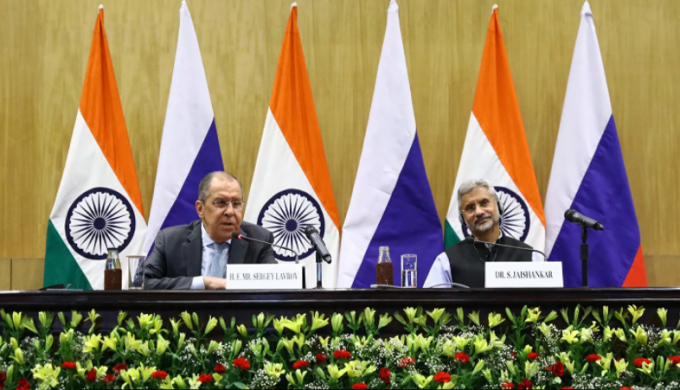 Ngoại trưởng Nga Sergei Lavrov cùng người đồng cấp Ấn Độ Subrahmanyam Jaishankar tại một cuộc họp báo ở thủ đô New Dehli. Ảnh: Sputnik
