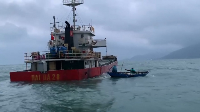 Tàu Hải Hà 28 chở theo 2.250 tấn xi măng bị chìm ở vùng biển Cù Lao Chàm vào cuối năm 2020. Ảnh: BĐBP.