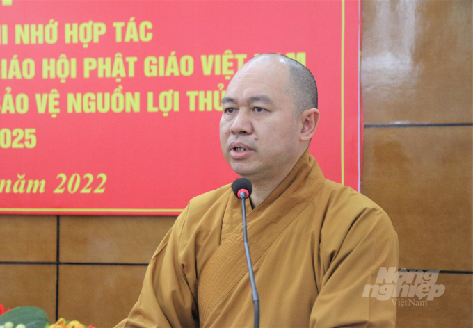 Thượng tọa Thích Đức Thiện cho biết, Giáo hội Phật giáo Việt Nam sẽ đẩy mạnh công tác tuyên truyền đến đông đảo phật tử và người dân về phong trào phóng sinh để tái tạo, bảo vệ nguồn lợi thủy sản. Ảnh: Phạm Hiếu.
