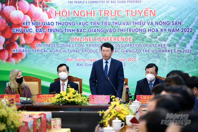 Leaders of Bac Giang province and many units, businesses in Vietnam and the US acknowledged that there are still barriers for lychees wanting to conquer the US market. Photo: Tung Dinh.