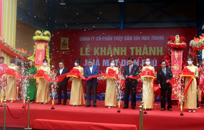 Công ty Cổ phần Thuỷ sản 584 Nha Trang khánh thành nhà máy đóng gói sản phẩm nước mắm 584 Nha Trang. Ảnh: KS.