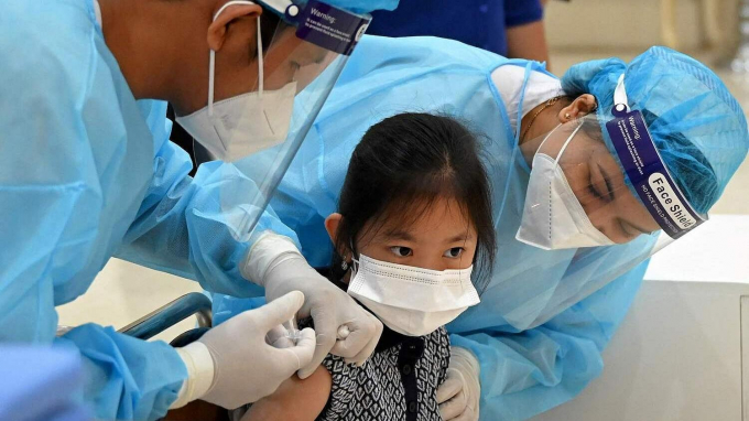 Quảng Ninh sẽ là địa phương đầu tiên trên cả nước triển khai tiêm vắc xin phòng COVID-19 cho trẻ từ 5 đến dưới 12 tuổi. Ảnh minh họa