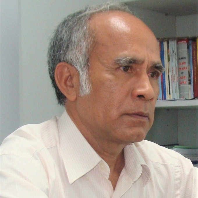 Phó Giáo sư - Tiến sĩ Nguyễn Văn Dân.