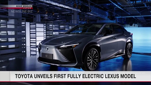 Cận cảnh chiếc Lexus đầu tiên chạy hoàn toàn bằng điện. Ảnh: NHK