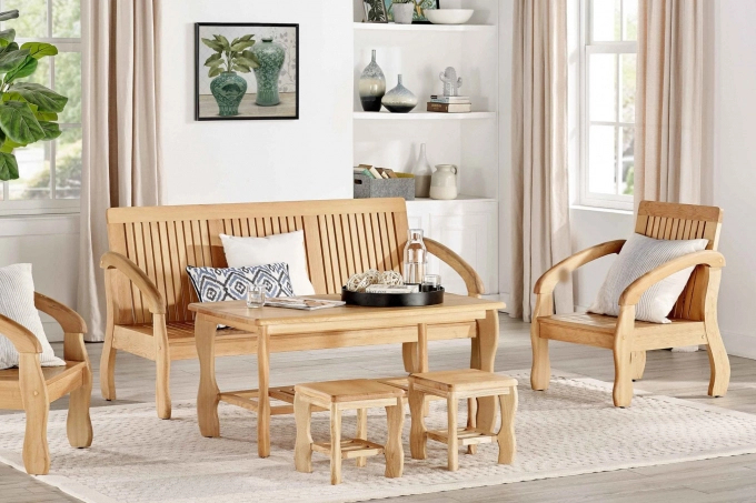 Australia increased purchases of Vietnamese wooden furniture while sharply decreasing import from China.