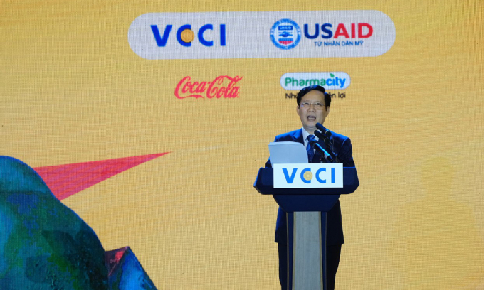 Ông Phạm Tấn Công, Chủ tịch VCCI phát biểu tại lễ công bố.